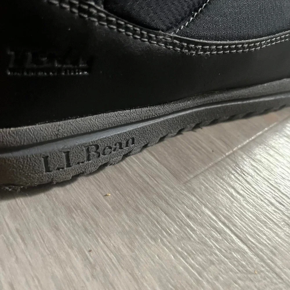 Black L.L.Bean waterproof boots with fleece lining and rubber sole Snow Boot